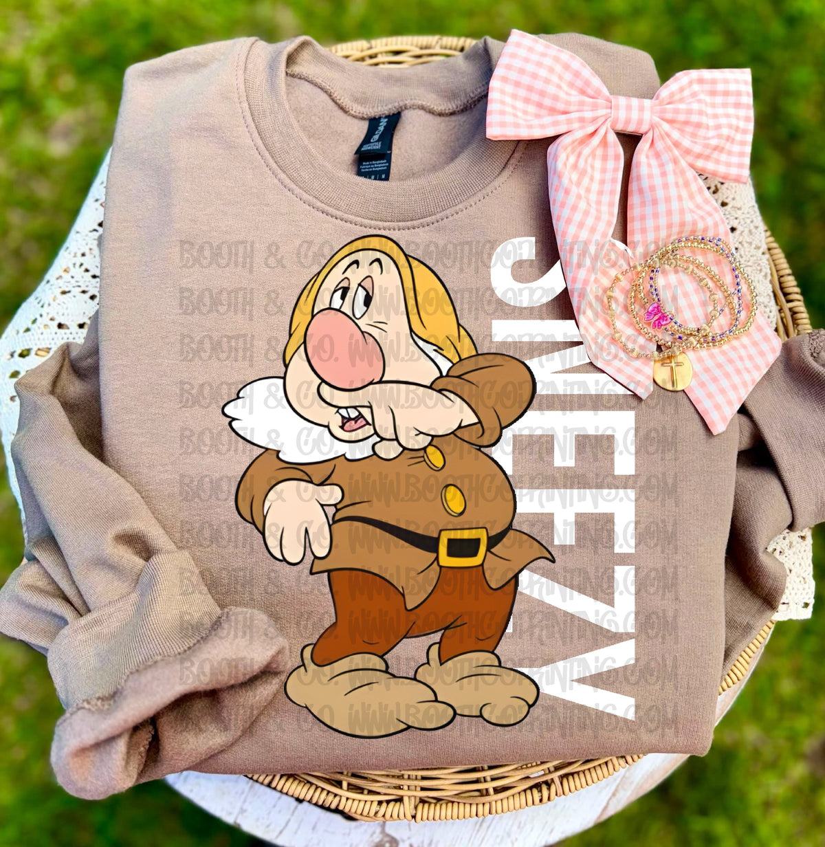 Snow White and The Seven Dwarfs Impact- Sneezy (White)